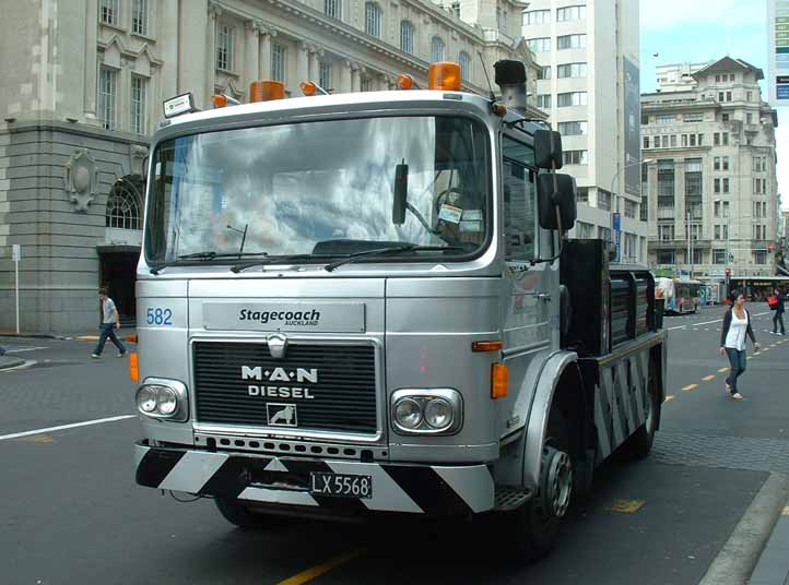 Stagecoach Auckland MAN recovery truck 582